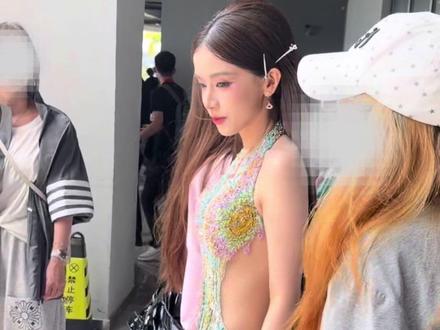 #2025抖音年度盛典 #迅猛龙特蕾莎 #孙澈 #sk309 #付慧琳 直击线下红毯 都太美啦!!太帅啦!!