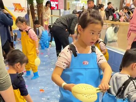 亲子遛娃:沈阳新开业vee Papo 哈哈乐园(沈阳环宇城店),冰雪秘境,打谷场,赶海区,挖挖考古,呱唧森林, 动物互动一票畅玩!商场免费停车3小时#亲子游玩好去处 #周末去哪玩 #室内儿童乐园 #遛娃好去处 #沈阳