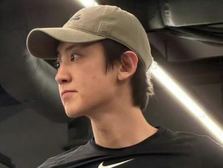 DO和灿烈每天不仅要防狗仔,还得防世勋 #吴世勋 #吴世勋泡泡 #搞笑男 #exo