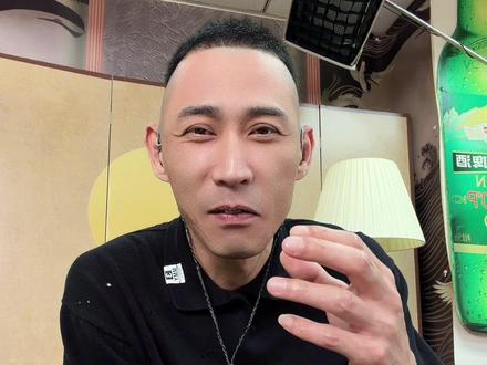 专属会员福利可看回放,今晚继续外行评书《火影忍者》大战大蛇丸#齐景川