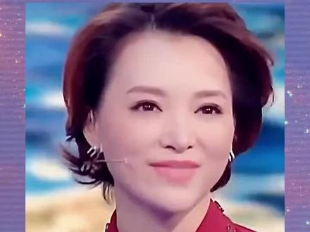 #董卿 :文采斐然、 博学多才、才华横溢、出口成章、优雅端庄。倾听董卿的古诗词讲解,是一种文化盛宴,一种高尚的情操,一种至高的境界,仿佛由然徜徉于古人的文化生活之中,是一种心灵的享受。