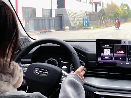 #用车知识 #吉利汽车 #好车要吉利 充完气胎压还在报警?如何取消?