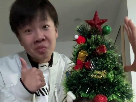 是谁还没拥有圣诞树发型#孙子逊 #搞笑 #头顶圣诞树