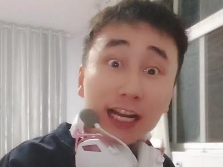 牛角之神传说有BUG不好意主播这里有失误!红色钥匙藏宝堆不能出,但是有解决方法!想收藏钥匙到有个办法,创建个小号然后跟大号组队,把小号的钥匙给大号!然后大号去换限定劳拉!#三角洲牛角之神传说 #牛角之神传说 #三角洲行动牛角之神传说 #牛角之神 #三角洲牛角