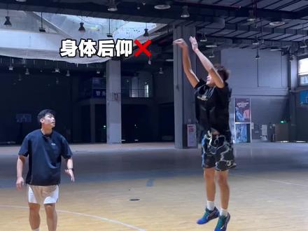 投篮稳定性低?可能是你的身体不稳定?注意这两个细节#投篮 #投篮训练师乔 #篮球教学 #球风冬训计划