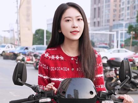 电动车后视镜不是摆设 “90%电动车事故都和视野盲区有关!别嫌后视镜碍事,选对调对能防大半危险。#抖音上热门 #骑上小摩托 #电动车配件 #“90电动车