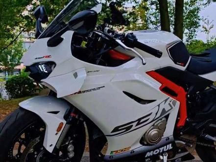 没什么特别的理由,就是想给车机仪表加条灯。#机车 #凯越450rr #机车改装 #本田火刃 #换挡提示能量条