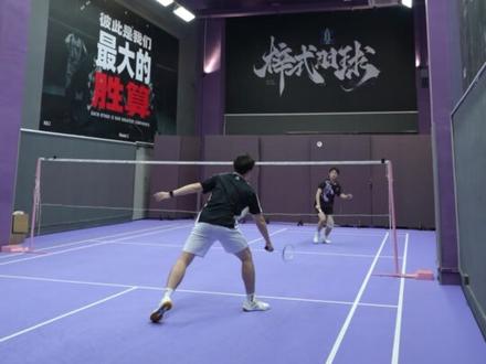 如何对付球场老登? #羽毛球 #单打 #教学