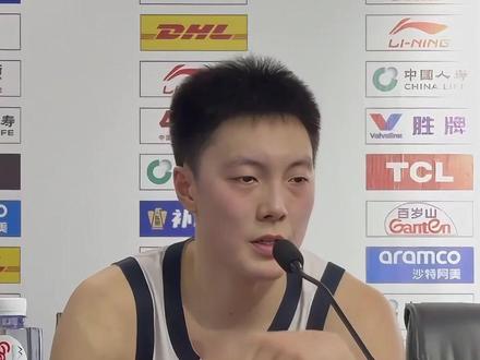 再负福建,听听本场比赛得到两分的胡明轩赛后怎么说 #胡明轩 #杜锋 #CBA #广东宏远 #徐杰