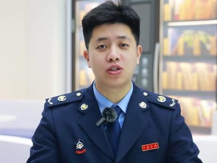 税务小哥手把手教您搞定数电发票额度调整 临开票才发现额度不足,急得团团转?别慌!本期税务小哥vlog带你一步步操作电子税务局,从申请提交到进度查询,全程演示、清晰讲解,让你轻松搞定额度调整,开票从此畅通无阻。