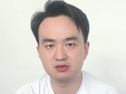 大快人心!追踪23年,人贩子“梅姨”落网! 3月21号,广州警方正式通报,犯罪嫌疑人谢某某被抓获,经核实,她就是警方和民众寻找多年的“梅姨”。
23年,她到底藏在哪?警方又是怎么找到她的?
#梅姨 #人贩子 #宝贝回家 #梅姨案