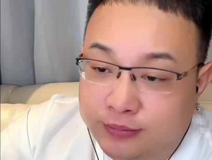 大头鹰故事会:纠纷处理 #大头鹰 纠纷没处理完,直播间被抬
