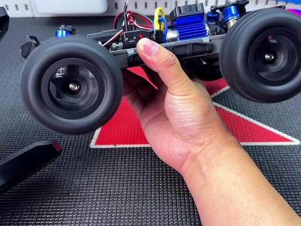 美嘉欣H16使用2S和3S电池转速对比,你们觉得哪个过瘾?#遥控车 #美嘉欣H16 #超人聊模型