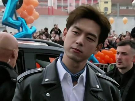 同公司不同命的杨天真旗下8位强将,李现宋佳实力标杆,白宇正剧小生,唯独她俩掉队#周雨彤 #朱亚文 #梅婷 #内容启发搜索 #影娱热点团