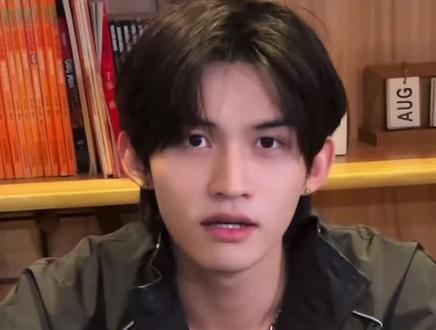 史诗级视频 看一次笑一次#高嘉辉 #云旗 #搞笑男