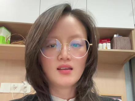 江豚吉祥物就是宜昌的文化IP 江豚在我们宜昌人心里有不可磨灭的情感,全城都是豚憨憨的文化IP身影,这次被确定为武汉市吉祥物,真的是很难以服众。#真实生活分享计划 #江豚 #武汉市 #吉祥物#江豚跃出水面的视频