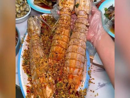 三亚四只皮皮虾1035事件反转,老板刷到避雷贴去世,店也倒闭