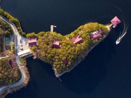 观音湖还挺特别的,远处看跟近距离游玩体验感完全不一样。游玩的项目也比较多。#旅游攻略 #带你看世界 #旅游 #旅游景点 #旅游推荐官