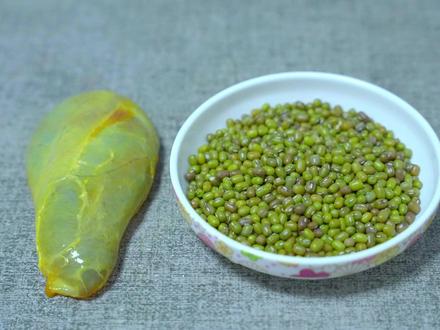 猪胆搭配绿豆原来作用这么厉害 村里老一辈人方法 真是高手在民间 #养身