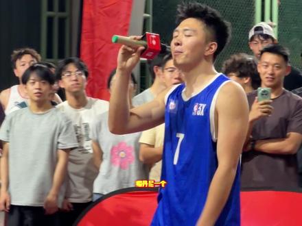 #NBA3X 校园行成都大学站,@丹尼Danil :听说你们都想防住我,机会来了#NBAHOOPPARK #全面击破巅峰必达