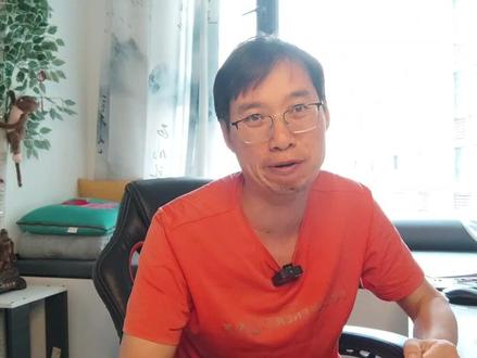 自考的毕业证是真的是假的,这个还要怀疑。仅次于高考的一种学习方式,这么多门一门门都要考完。自考没有入学考试,所以就没有学籍信息开始在读证明之类的。但是他单科成绩是有效的。#自考真假 #自考毕业证