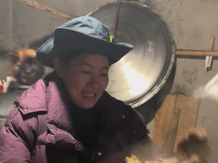 秋波们,我们来一起吃坨坨肉吧#农村生活#大凉山 #吃货日常 #吃坨坨肉