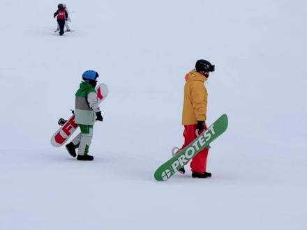 ”雪假“——把我们这代人记忆里的冬天,变成了一粒种子,用更温暖、更明亮的方式,传递给孩子们!向”雪假“致敬!#长白山#吉林冰雪假期放大招啦#对东北的热爱就是流量密码