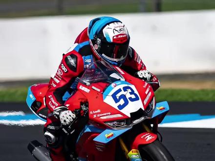 张雪820WSBK首秀,拿下排位赛第三,不过先别太早开香槟 #机车 #张雪820rr #wsbk