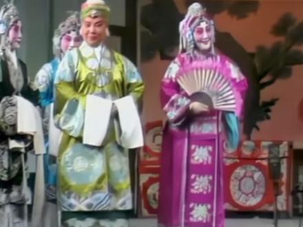 舞台上的马金凤大师,看看七奶奶多会开玩笑 #豫剧大师马金凤 #花打朝 #七奶奶 @江湖梦眺