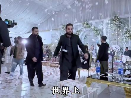 世界上赚钱最快的两个人#富豪 #人物
