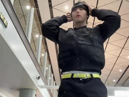 出发西藏了✈️11点四十落地#杰尼龟的小号 中转偶遇男粉丝