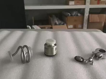 莱宝-真空规配置螺旋管,防止其受到凝结水、蒸气和灰尘之类污染的影响。可以提高测量精确度,延长了真空规的使用寿命