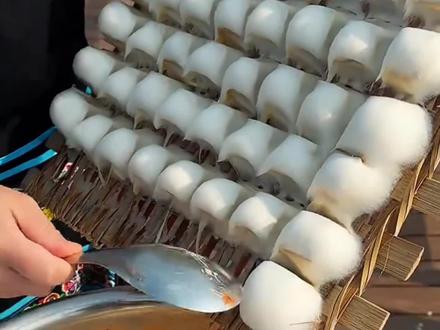 怪不得街上卖霉豆腐的都把白花花的毛豆腐给客人看#霉豆腐#万万没想到