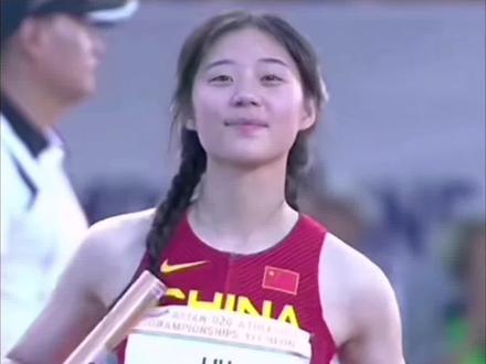 甜美刘峡君百米第一#刘峡君 #刘峡君短跑