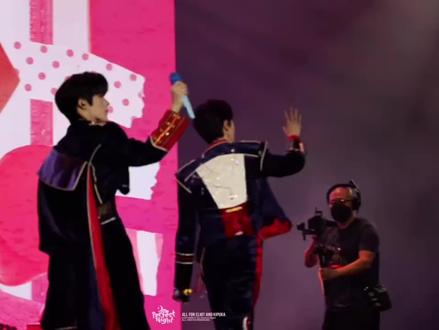 星邱兄弟cr.PerfectNightI黄星x邱鼎杰 #泰国演唱会#亲的 #兄弟#泰国演唱会