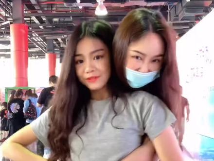我不会扭~ 然后就变合体跳了@B姐
