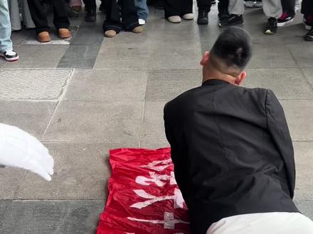 林老大来给苏6张诗尧下跪了?????#现场直击演讲 #河北网红