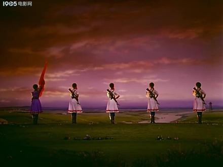 1976年舞蹈《草原女民兵》(这个舞蹈放到今天依旧很好看) #舞蹈艺术