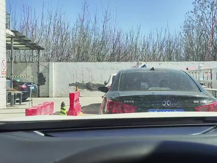 新能源汽车自助洗车操作#自动洗车 #新能源汽车 #吉利银河l7 #自动驻车怎么用