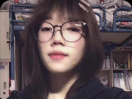 #橹穆 #映糖定制小卡
虽然很复杂吧,但还是很貌美