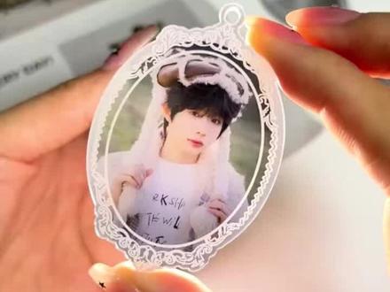 陈奕恒魔镜挂件#陈奕恒 #手作diy #首饰制作 #陈奕恒周边 #明星周边 @抖音Dou+上热门 主页有链接联系方式