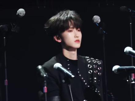 美甲耳钉,全世界最会咕自己的左奇函
《最佳菜鸟》左奇函4K直拍
#TF家族荣耀之战 #左奇函 #演唱会 #耳钉