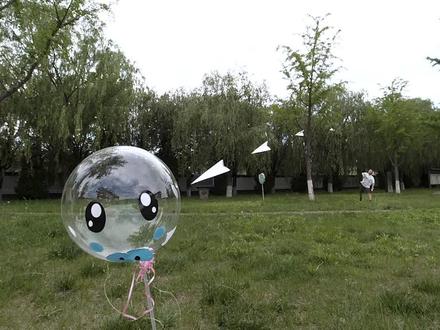 一镖入魂,气球太硬,差点失败#折纸 #纸飞镖