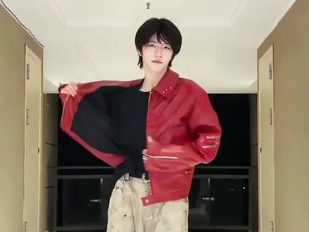 恭迎四代最快百万cha!!!#张函瑞进行曲 #tf家族 #安利 #爽文 #张函瑞