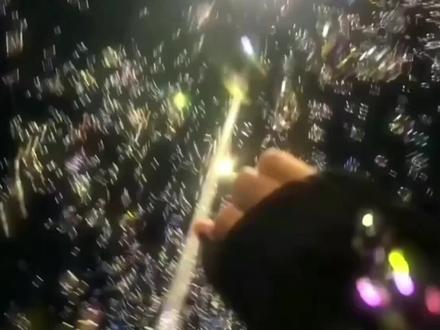 林北参加星娱计划活动,杨洋全程一直默默的陪伴着北北,风一般的女子,嗖的一下就跑过去了,死腿慢点跑呀😂#荒野林北 @荒野 林北#林北星娱计划 #海澜飞马水城