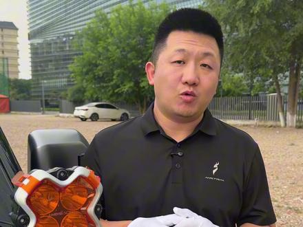 嗷嗷夯的一个【行车记录仪】教程-通用版 如何更快捷、准确的走线,为什么这样安装?了解“三要”“三不要”就妥妥的明白了。
#行车记录仪 #安装教程 #捷途旅行者 #汽车用品 #汽车工程师
