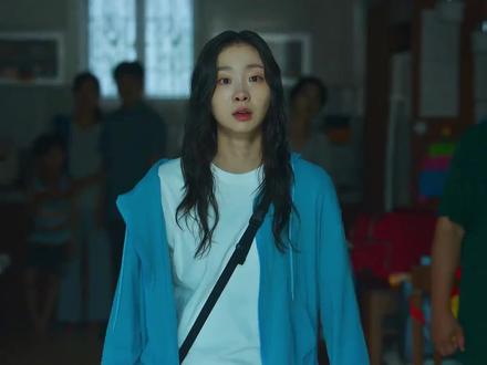 一口气看完2025韩国最新灾难大片《巨洪》,金多美... https://v.douyin.com/2DXG1GhlW-I/ k@p.qE 05/04 oqE:/