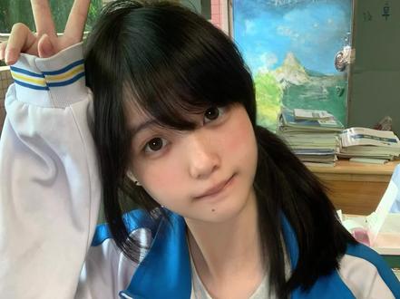 斜刘海打理教程来了
#lena直板夹#斜刘海教程#刘海打理教程#学生刘海#有手就会系列