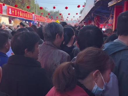 鄞江十月十赶庙会,时间11月18日~11月22日。人挤人,超级快乐。