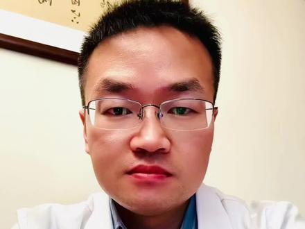 奥司他韦vs玛巴洛沙韦,起病48小时内服用是关键,治疗倾向速福达,预防倾向达菲。孕妇首选达菲。#医疗小常识 #科普医生#视频仅供参考如有不适请线下就医 #科普一下